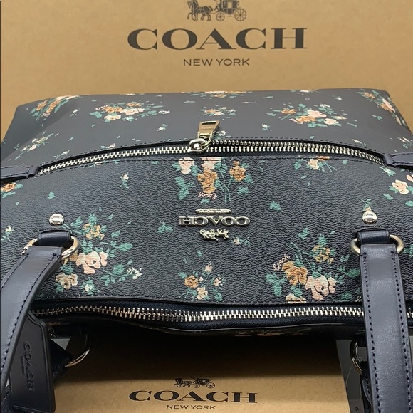 COACH GALLERY TOTE ROSE BOUQUET - Picture 11 of 16